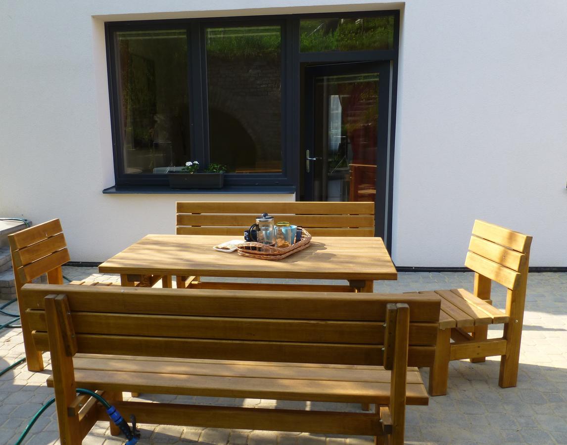 Pod Kralicim Vrchem Appartement Milovice  Buitenkant foto